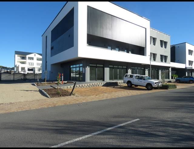 154M² MEDICAL SUITE TO LET IN PAARDEVLEI